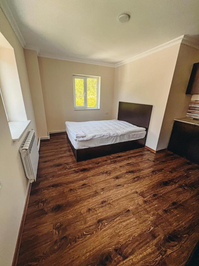 Apartaments Tsaghkadzor Hrazdan Екстер'єр фото